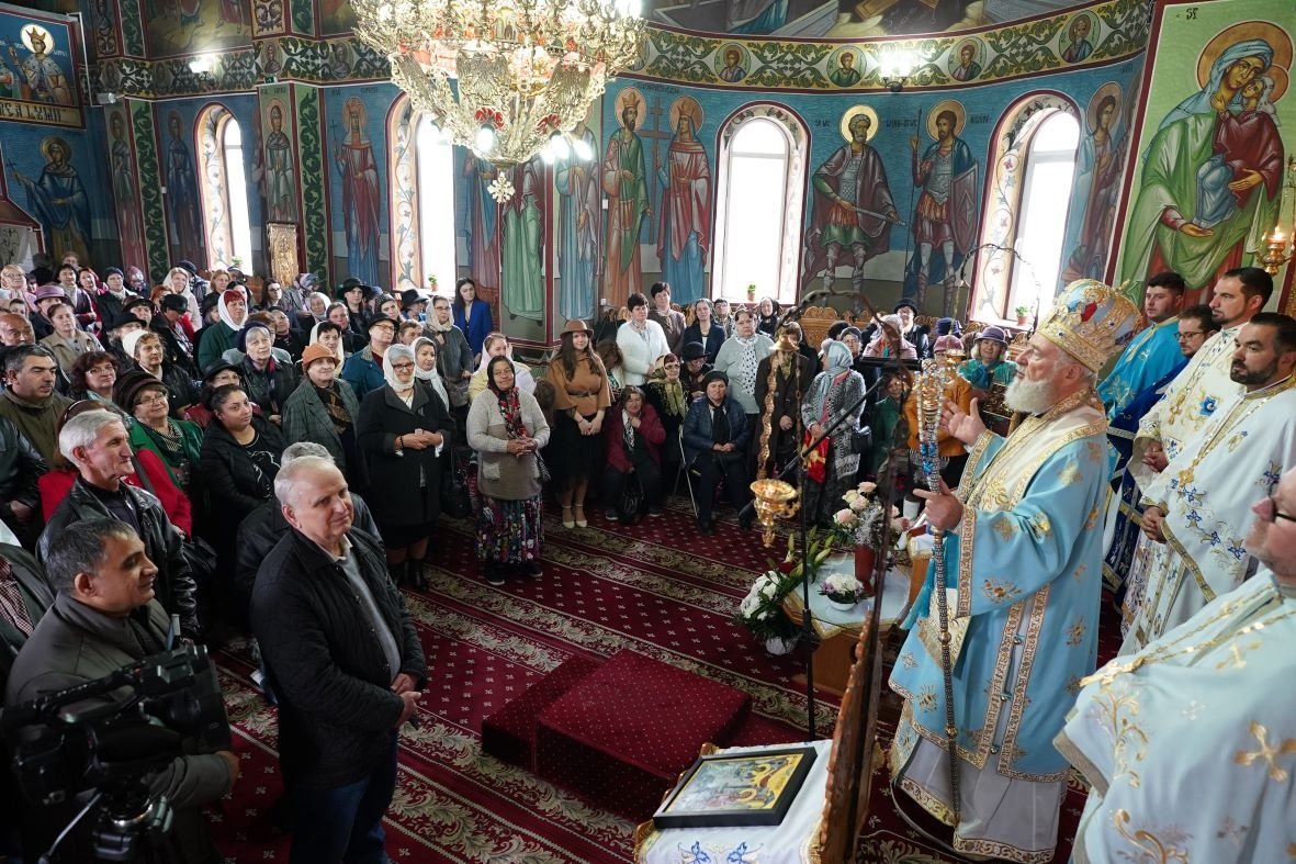 Praznicul Bunei Vestiri la un lăcaș de rugăciune din Târgoviște 248467