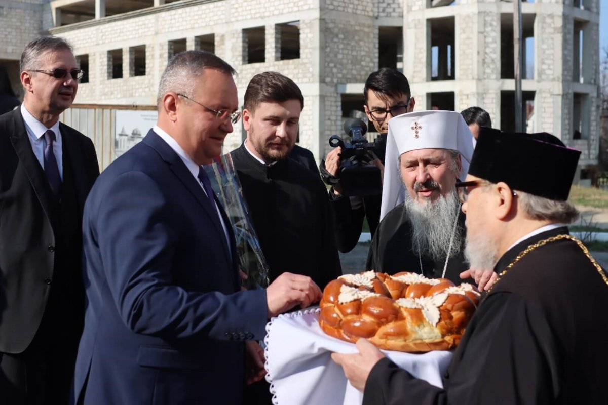 Premierul României în vizită la Mitropolia Basarabiei 248406