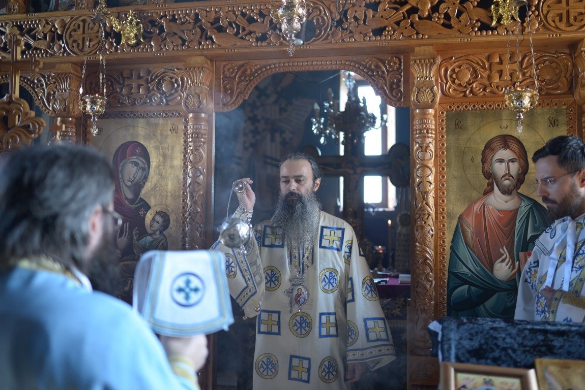 Sărbătoare la două așezăminte din Timiș 248403