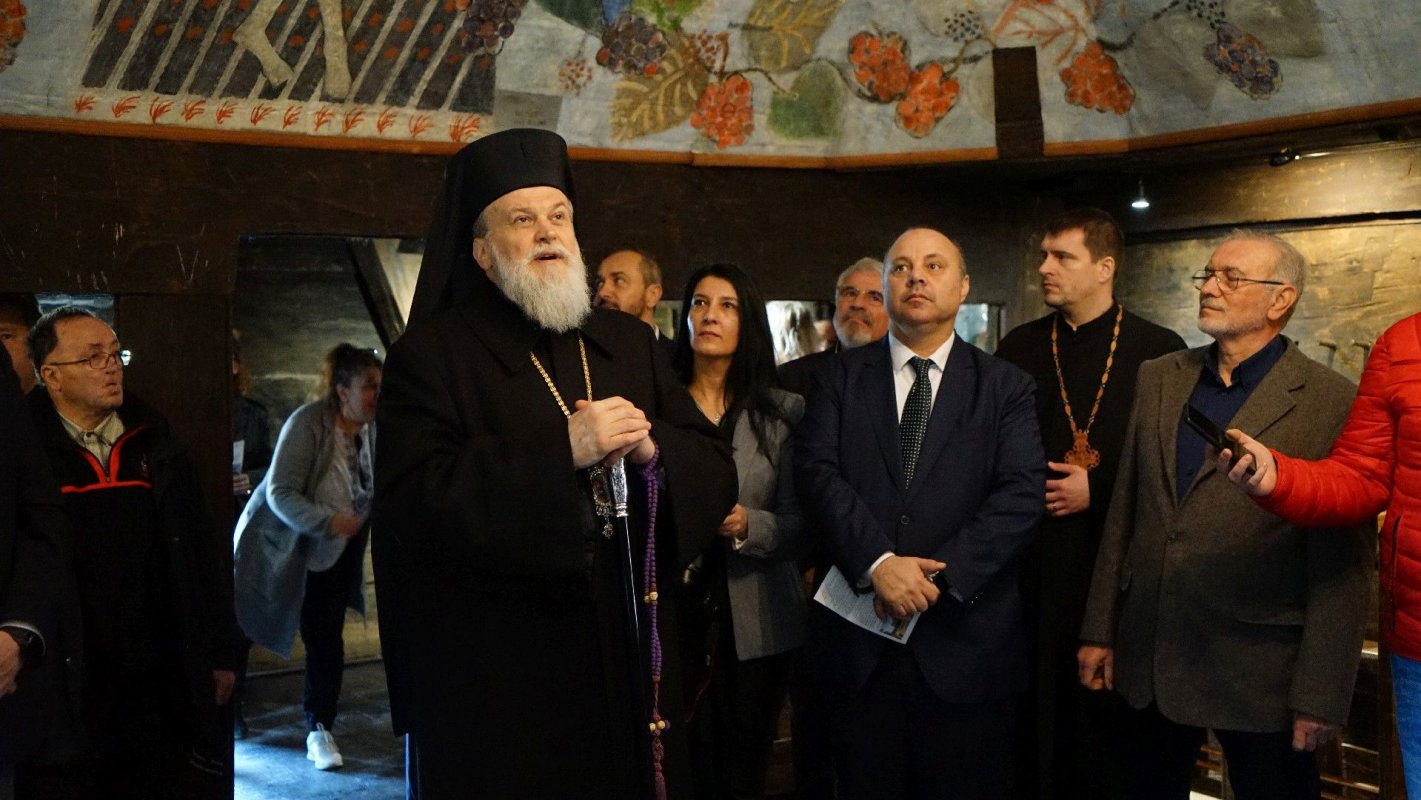 Sărbătoare la două biserici ialomițene închinate Bunei Vestiri  248445