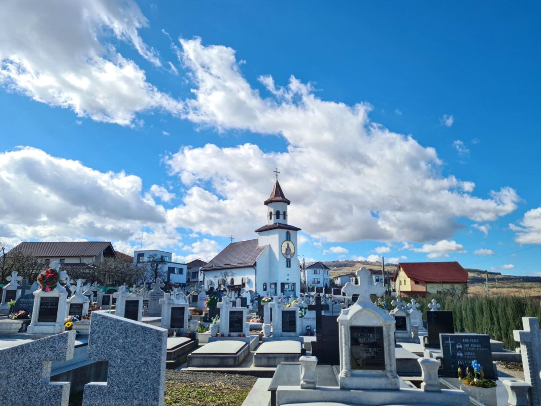 Sfințirea ansamblului parohial din cartierul clujean Borhanci 248374