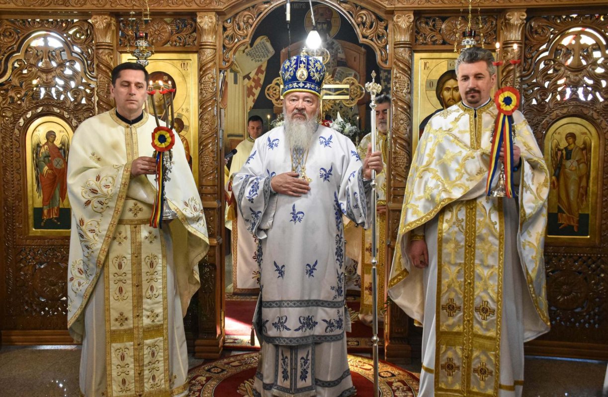 Sfințirea ansamblului parohial din cartierul clujean Borhanci 248377