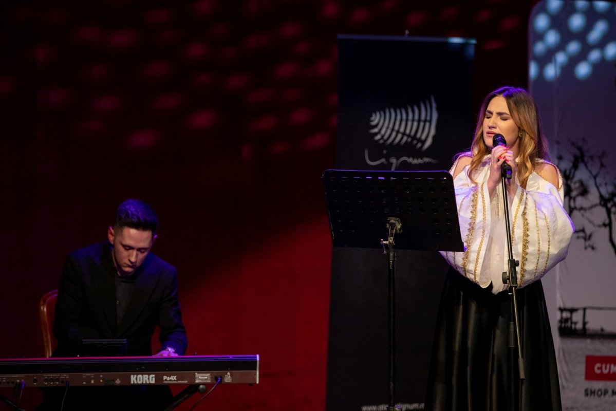 Conferința „Eros, Logos & Agape” la Teatrul Regina Maria din Oradea 248516