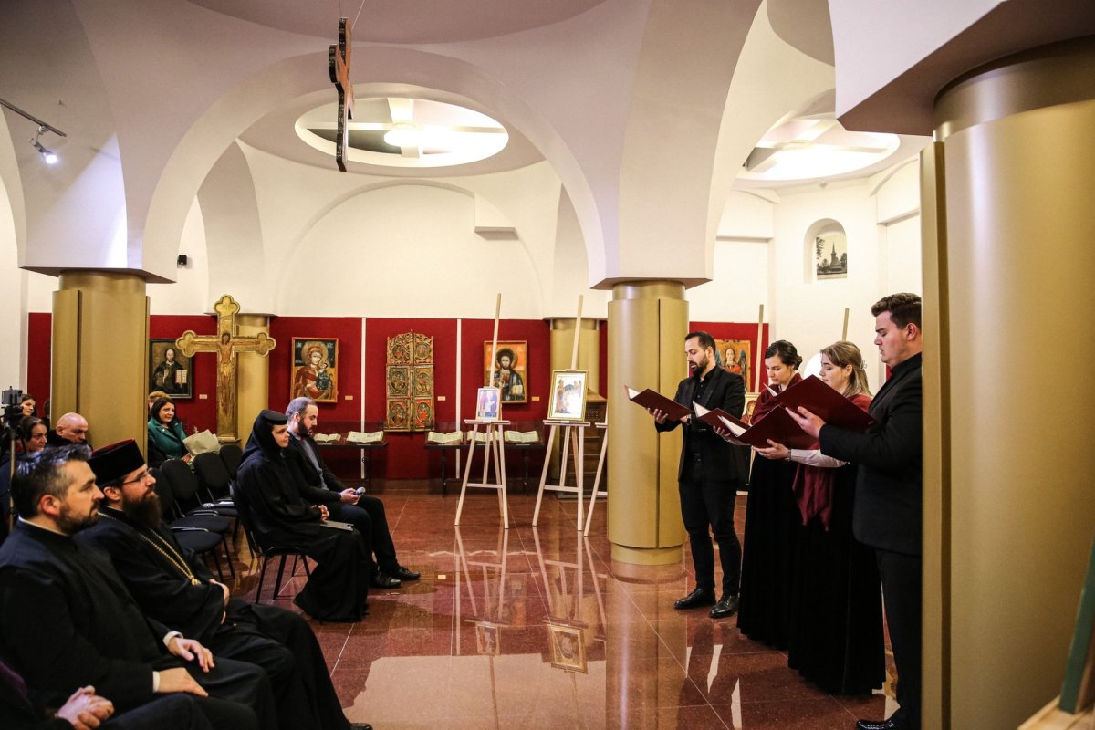 Expoziția de icoane pe lemn „Patimi și Cruce” la Muzeul Mitropoliei Clujului 248720