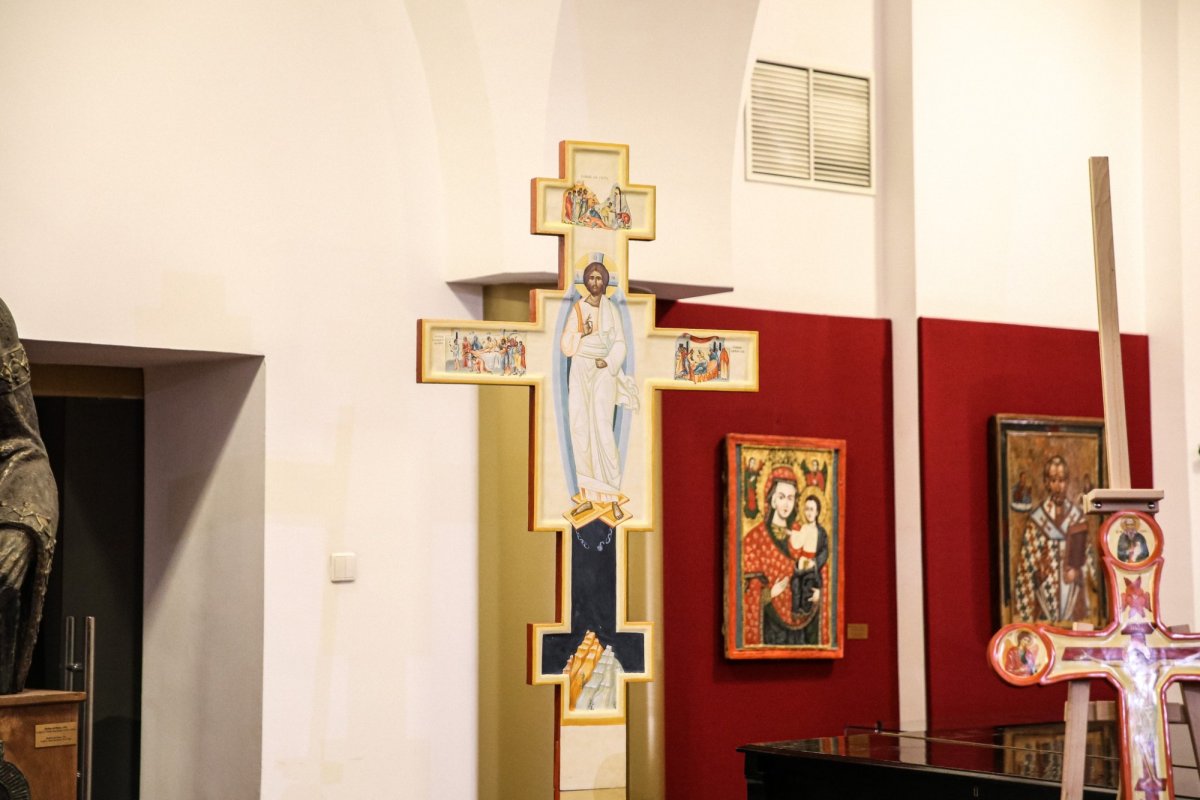 Expoziția de icoane pe lemn „Patimi și Cruce” la Muzeul Mitropoliei Clujului 248725