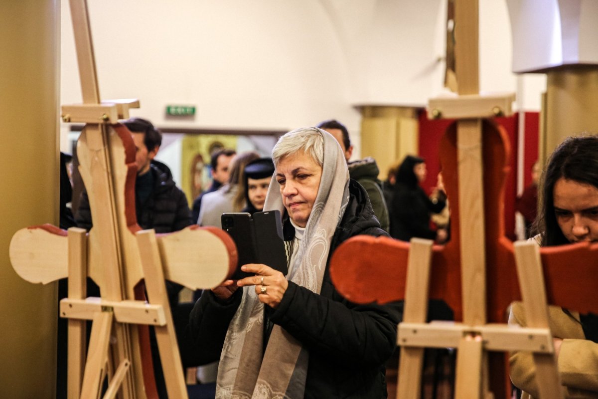 Expoziția de icoane pe lemn „Patimi și Cruce” la Muzeul Mitropoliei Clujului 248726