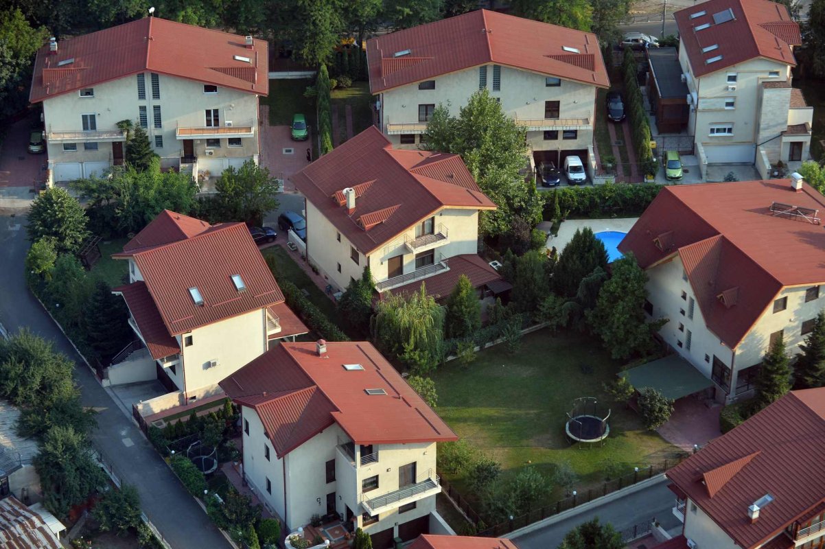 Garajele sau bucătăriile de vară nu mai au nevoie de autorizație 248770