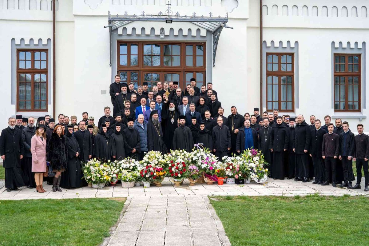 Înaltpreasfințitul Părinte Arhiepiscop Ioachim la ceas aniversar 248830