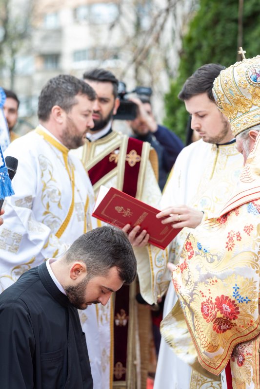 Hirotonie întru diacon la Paraclisul Catedralei Naționale 249050