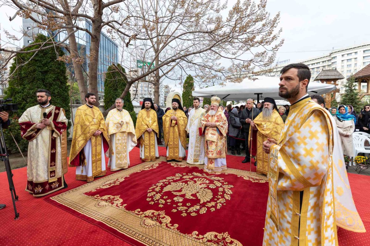 Hirotonie întru diacon la Paraclisul Catedralei Naționale 249054