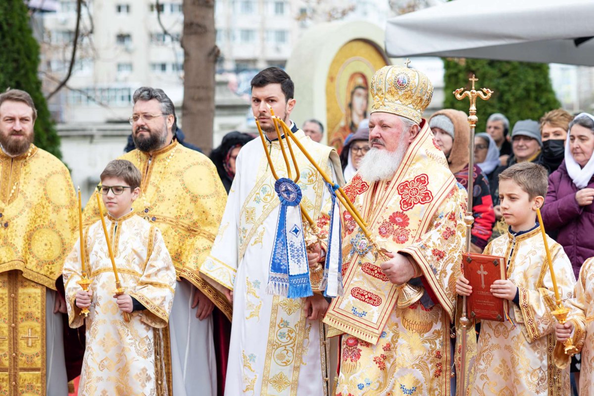 Hirotonie întru diacon la Paraclisul Catedralei Naționale 249078