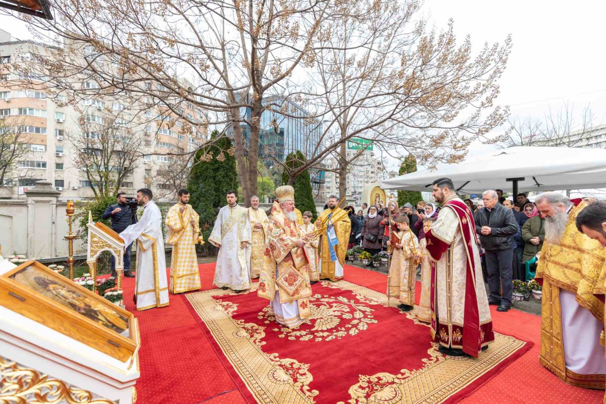 Hirotonie întru diacon la Paraclisul Catedralei Naționale 249080