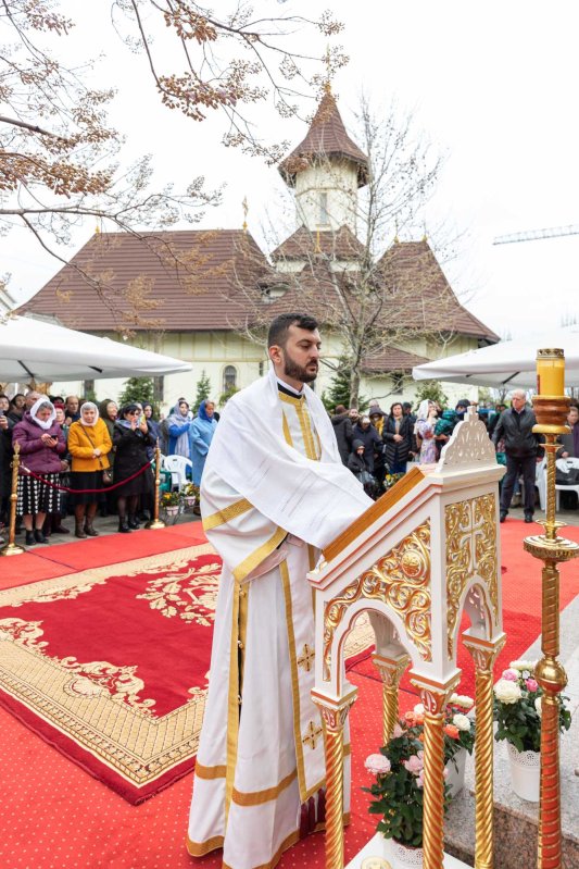 Hirotonie întru diacon la Paraclisul Catedralei Naționale 249081