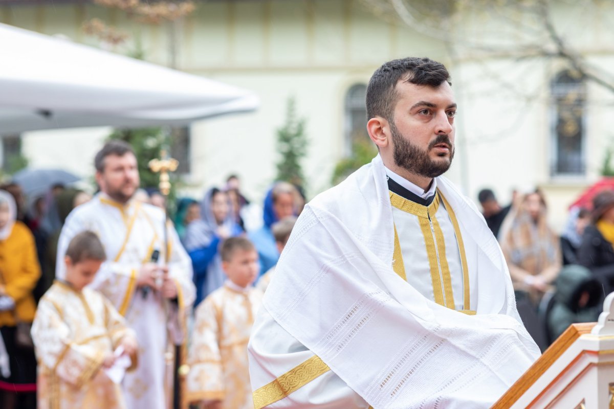 Hirotonie întru diacon la Paraclisul Catedralei Naționale 249083