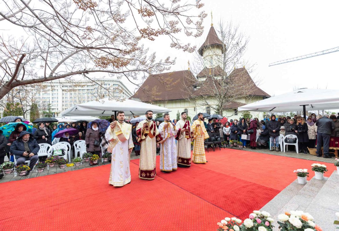 Hirotonie întru diacon la Paraclisul Catedralei Naționale 249091