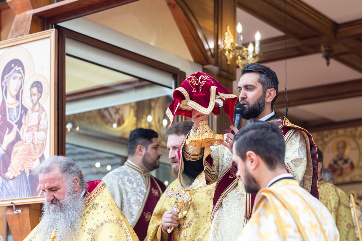 Hirotonie întru diacon la Paraclisul Catedralei Naționale 249094