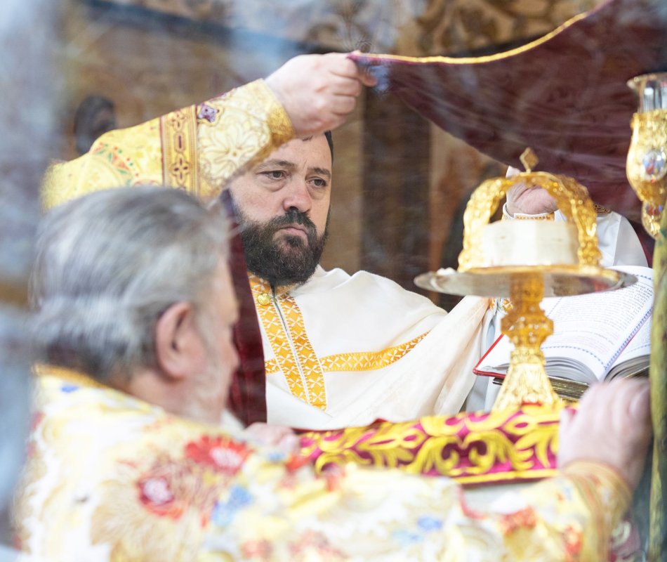 Hirotonie întru diacon la Paraclisul Catedralei Naționale 249108