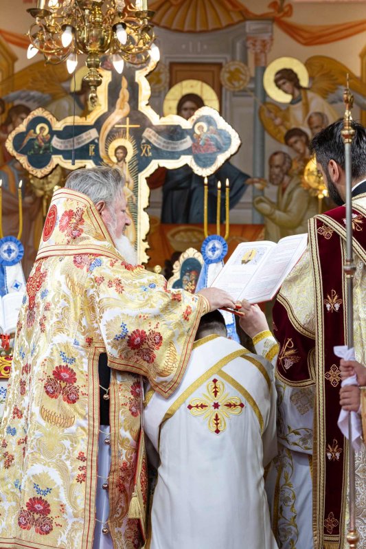 Hirotonie întru diacon la Paraclisul Catedralei Naționale 249110