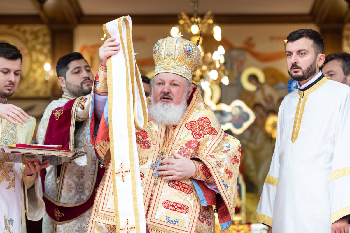 Hirotonie întru diacon la Paraclisul Catedralei Naționale 249114