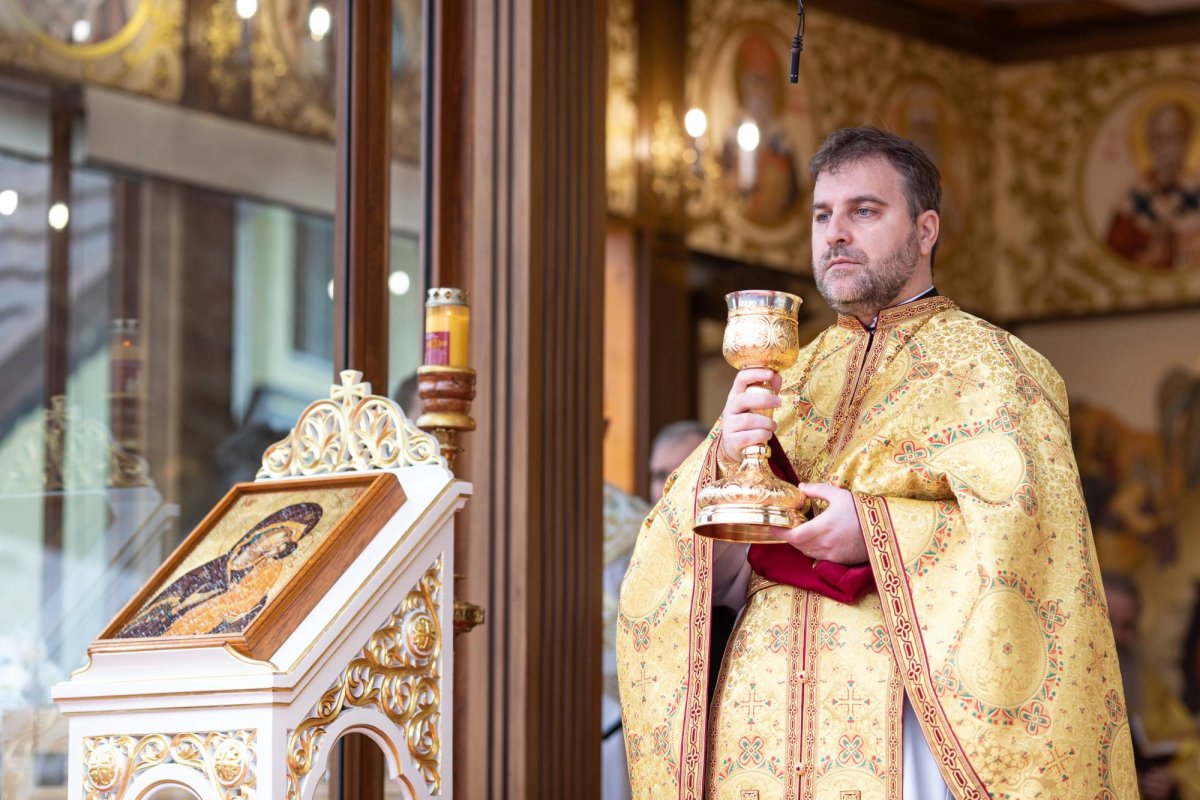 Hirotonie întru diacon la Paraclisul Catedralei Naționale 249121