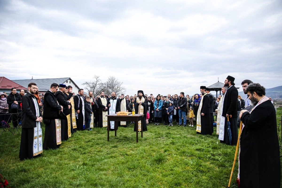 Pelerinaj al tinerilor de la Iclod la Mănăstirea Nicula 249022