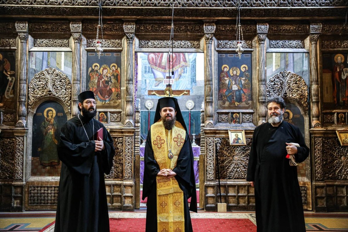 Pelerinaj al tinerilor de la Iclod la Mănăstirea Nicula 249033