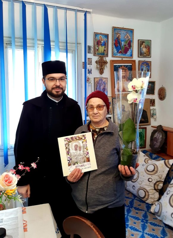 Chipuri de creștine jertfelnice pentru cântarea bisericească din Bărăgan 249274