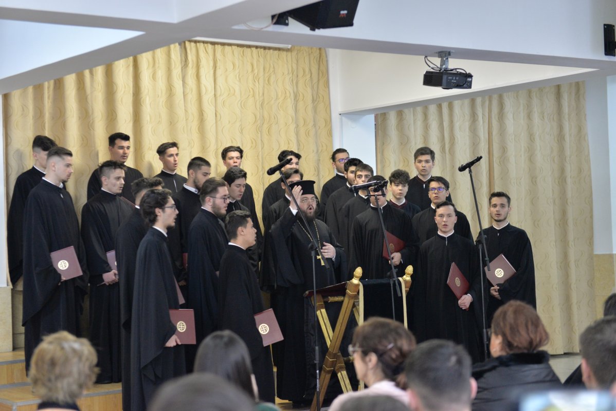 Concert prepascal la Seminarul Teologic Ortodox din București 249397