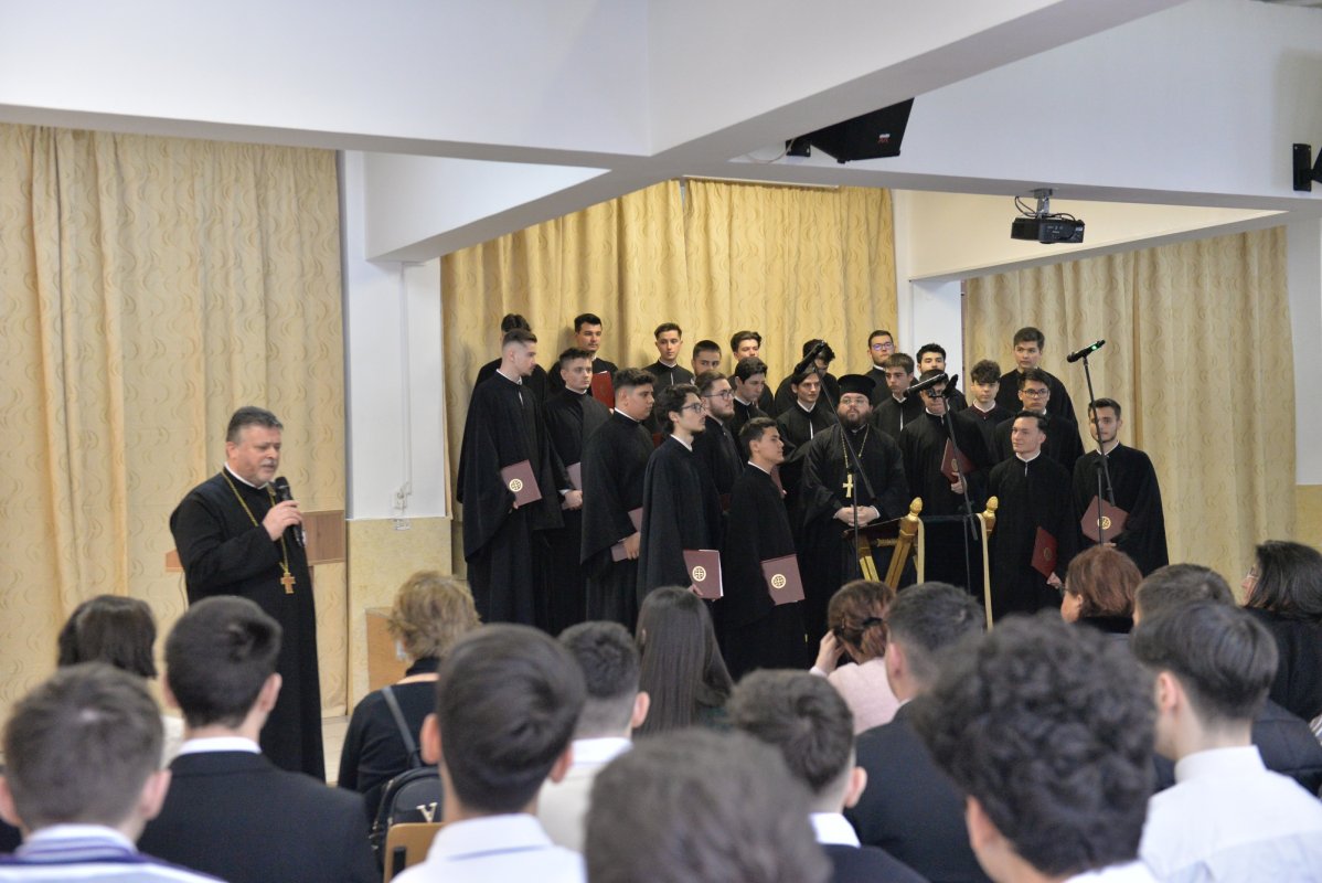 Concert prepascal la Seminarul Teologic Ortodox din București 249399