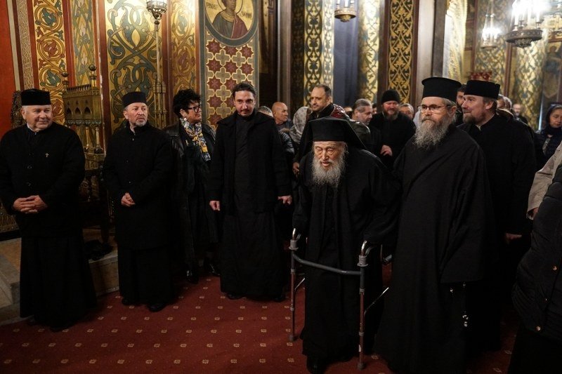 Recunoștință pentru un arhimandrit centenar 249389