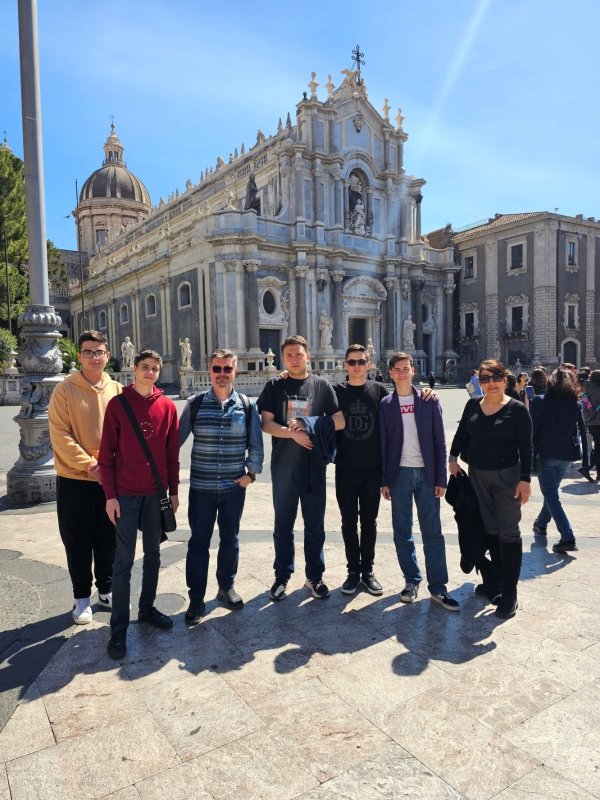 Din vecinătatea Vulcanilor noroioși la poalele Etnei  249434