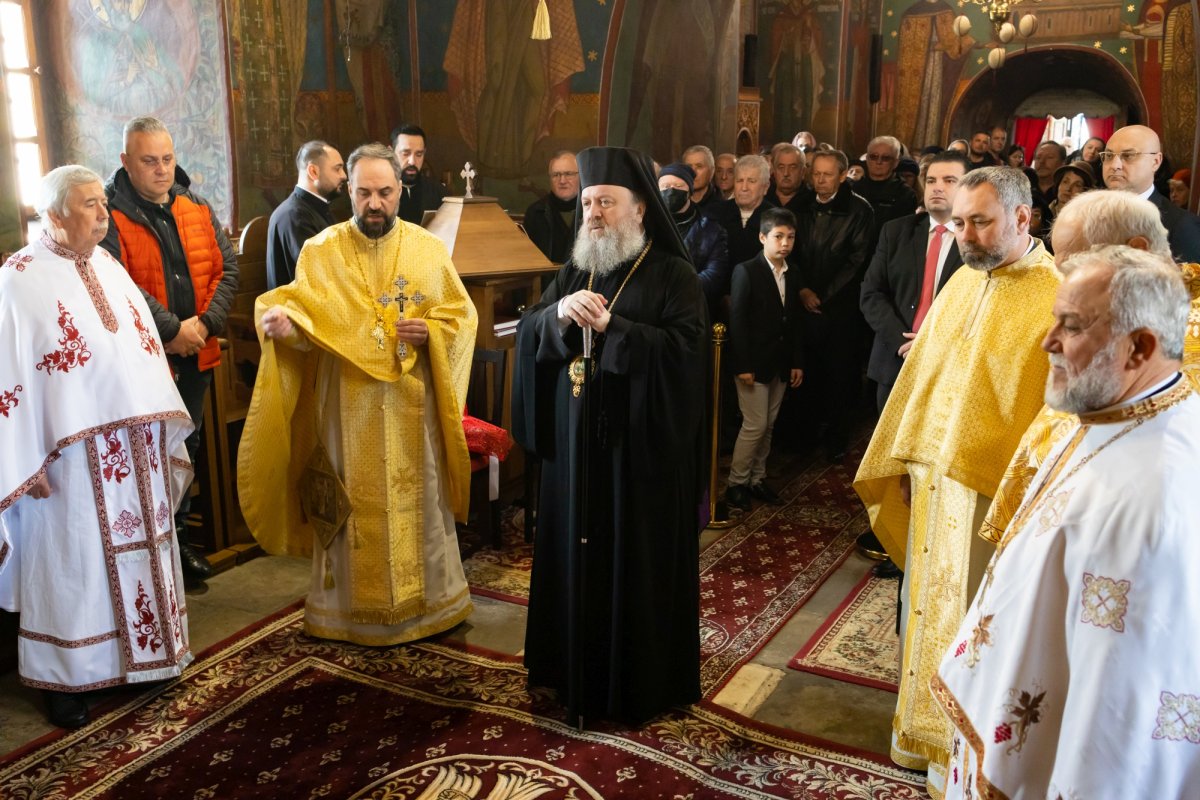 Pelerinaj și slujire arhierească în orașul Ploiești 249822