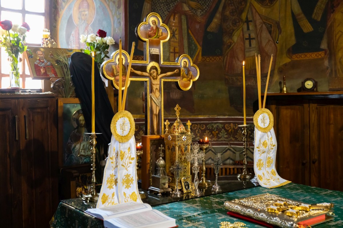 Pelerinaj și slujire arhierească în orașul Ploiești 249825