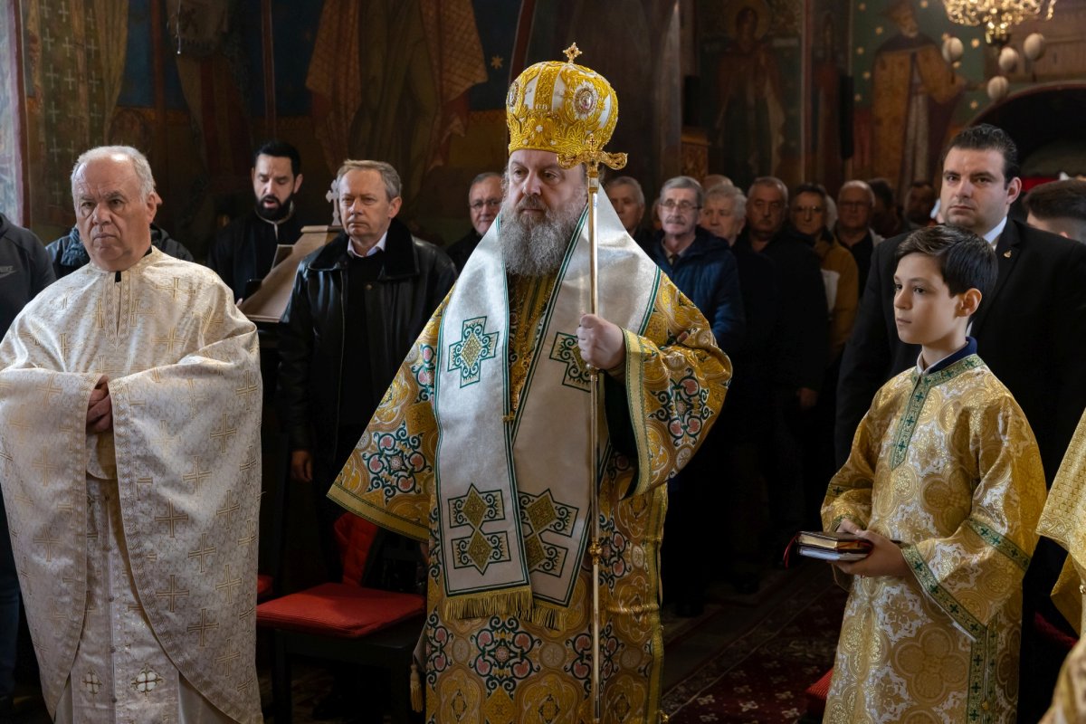 Pelerinaj și slujire arhierească în orașul Ploiești 249827