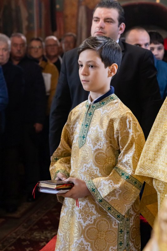 Pelerinaj și slujire arhierească în orașul Ploiești 249828