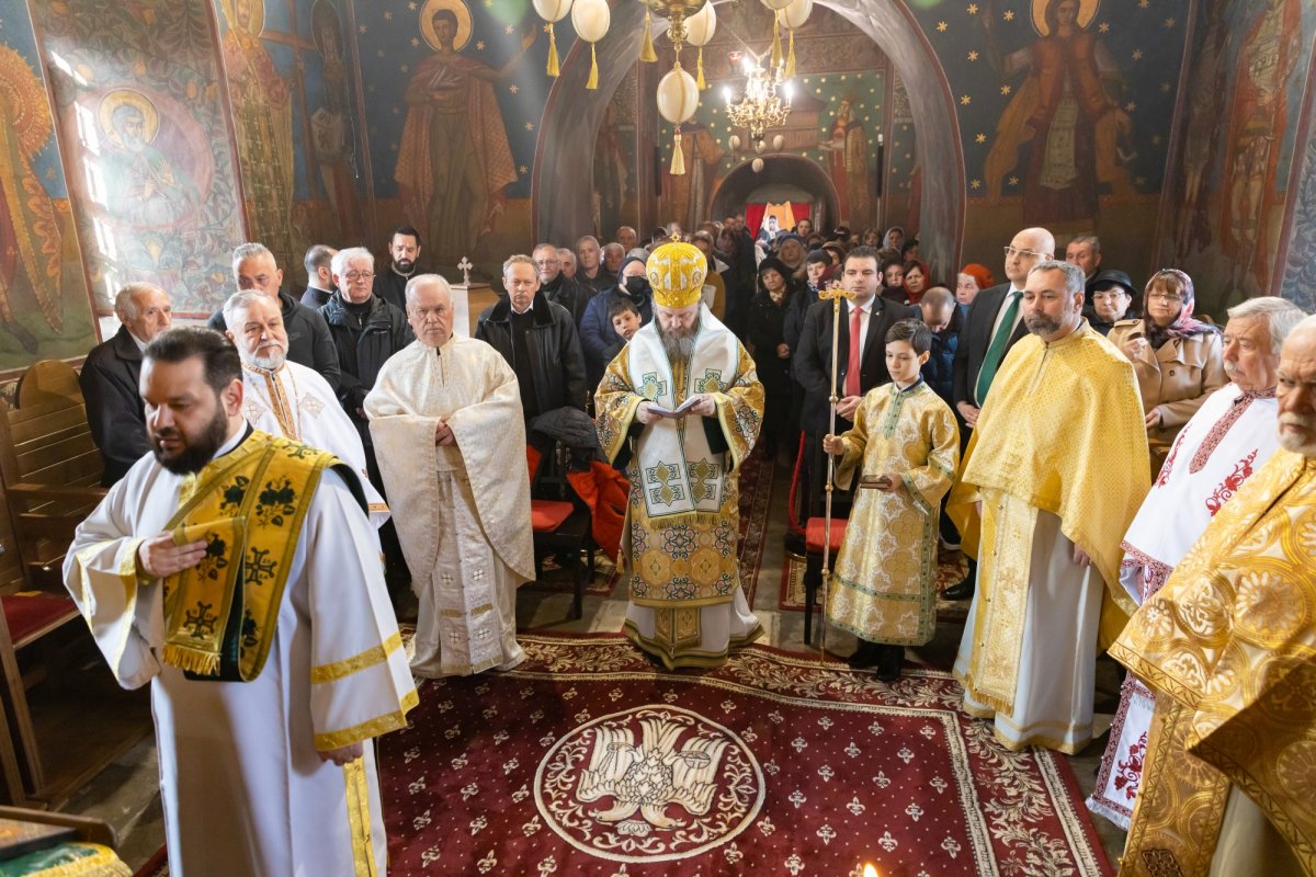 Pelerinaj și slujire arhierească în orașul Ploiești 249831