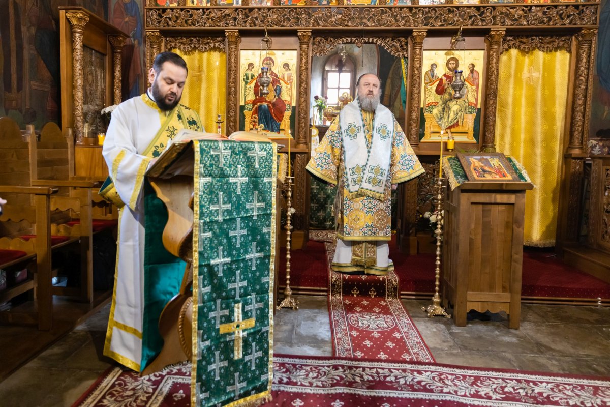 Pelerinaj și slujire arhierească în orașul Ploiești 249845