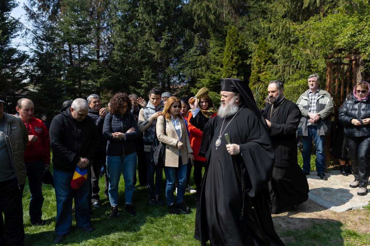 Pelerinaj și slujire arhierească în orașul Ploiești 249856