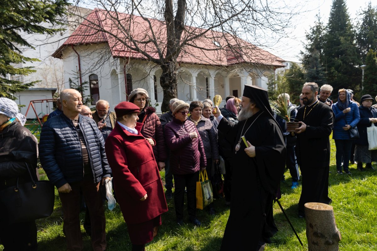 Pelerinaj și slujire arhierească în orașul Ploiești 249859
