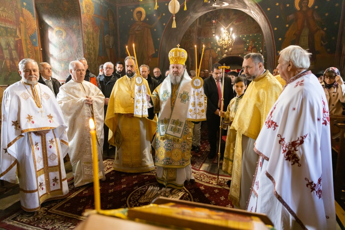 Pelerinaj și slujire arhierească în orașul Ploiești 249862