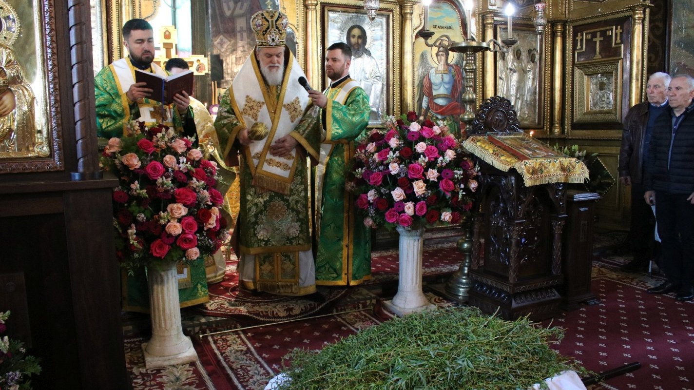 Sărbătoarea Floriilor în eparhii din Muntenia și Dobrogea 249872