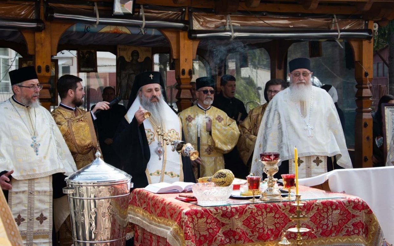 Sfințirea Centrului de zi pentru persoane vârstnice din Bălțătești, Neamț 249783