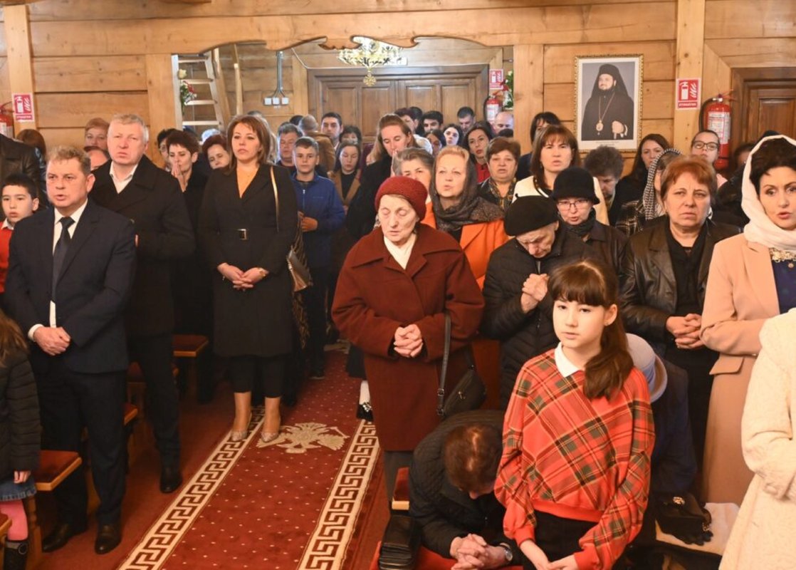 Binecuvântare pentru credincioşi la Șimleu Silvaniei 249949