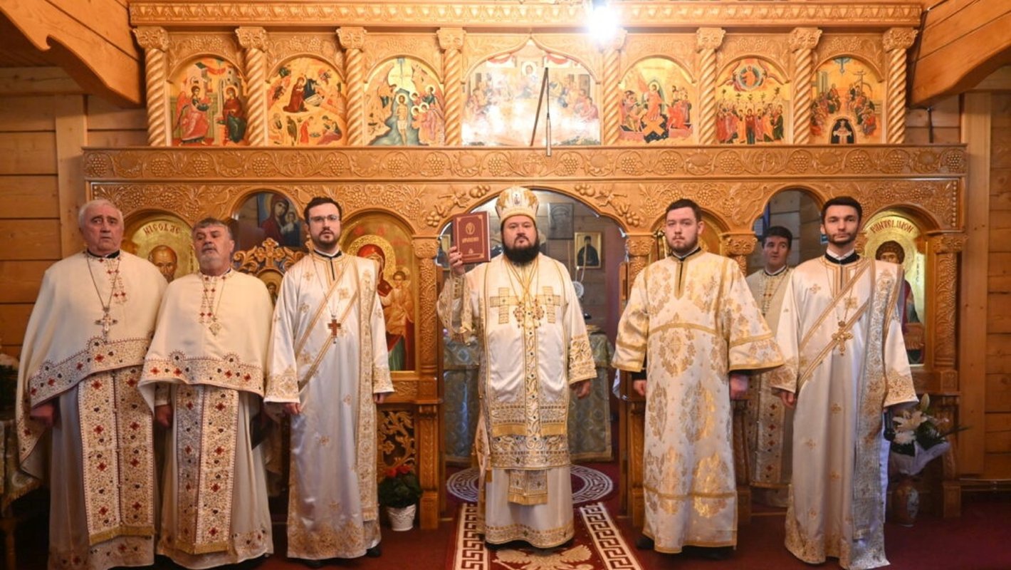 Binecuvântare pentru credincioşi la Șimleu Silvaniei 249950