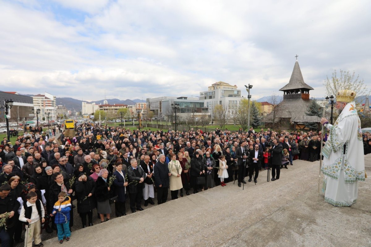 Sfânta Liturghie şi procesiune la Catedrala Episcopală din Baia Mare 249928