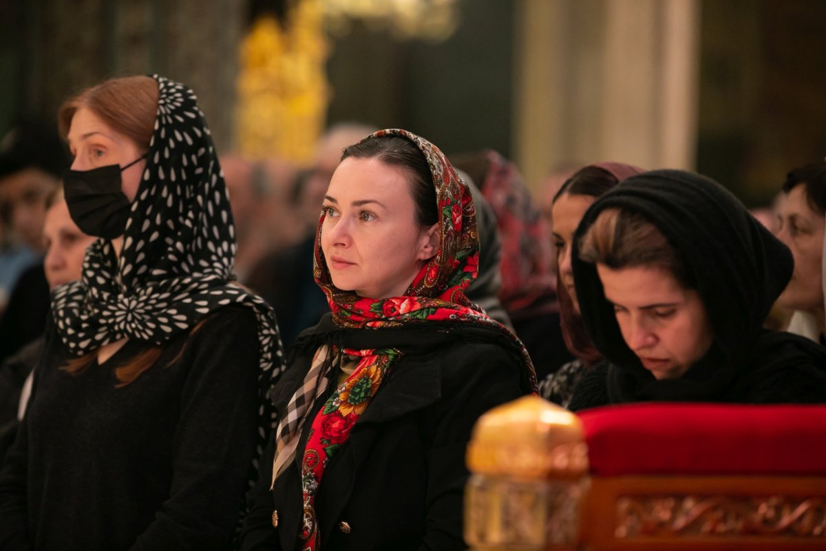 „Denia celor 12 Evanghelii” la Catedrala Patriarhală 250346