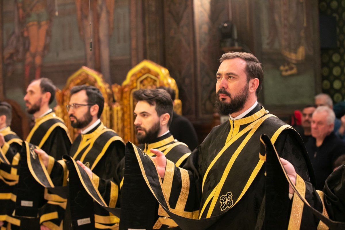 „Denia celor 12 Evanghelii” la Catedrala Patriarhală 250349