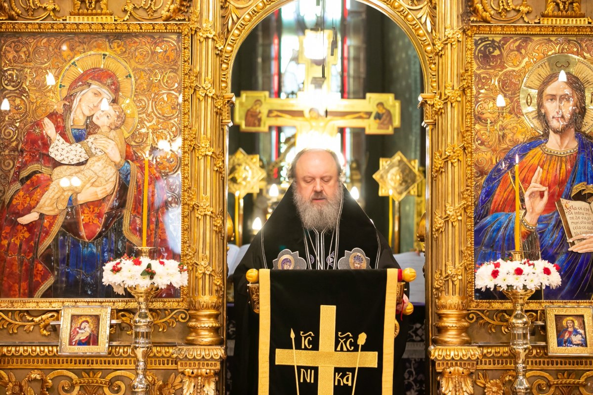 „Denia celor 12 Evanghelii” la Catedrala Patriarhală 250353