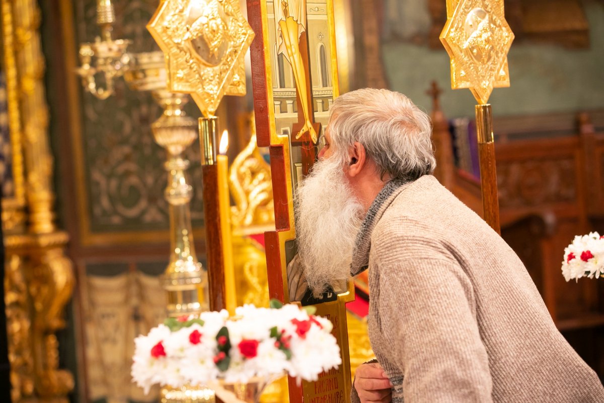 „Denia celor 12 Evanghelii” la Catedrala Patriarhală 250391