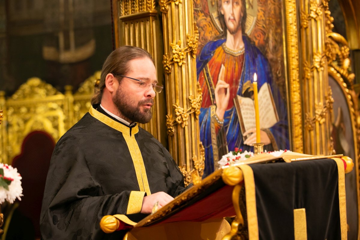 „Denia celor 12 Evanghelii” la Catedrala Patriarhală 250392